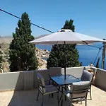 Dom wakacyjny Annas House Simi